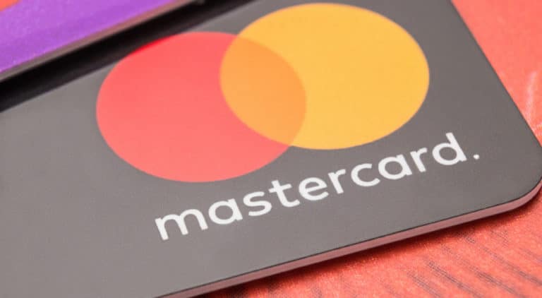 Od czego zależą notowania Visy i Mastercarda?
