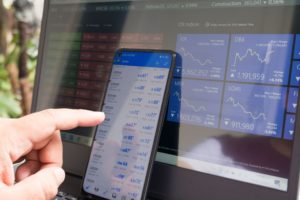 Jak-wybrac-najlepszego-brokera-forex-scaled