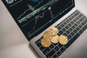 Bitcoin na klawiaturze